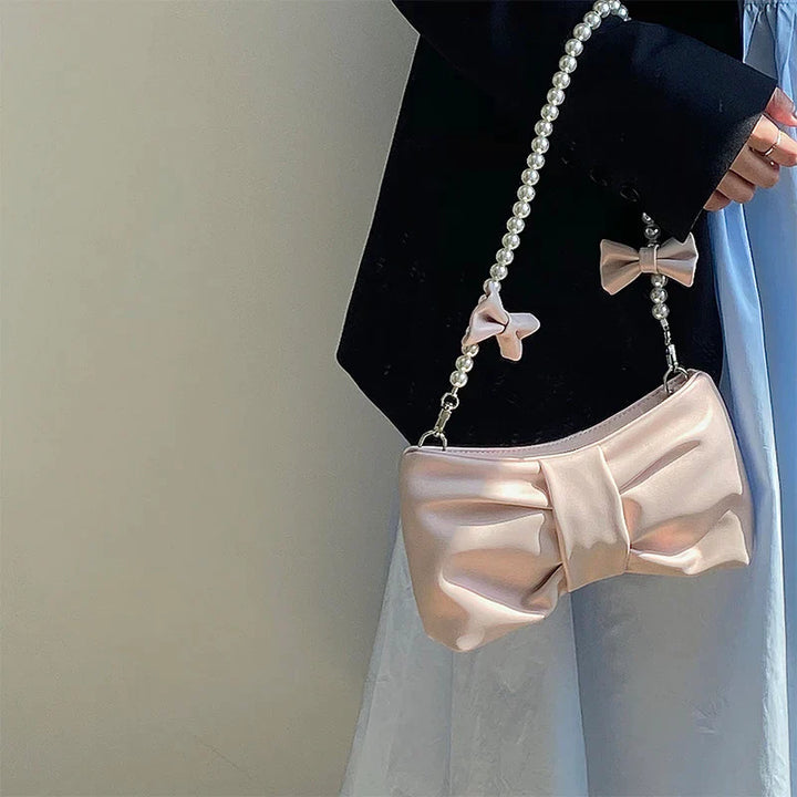 Lily | Satin-Clutch mit Perlengriff